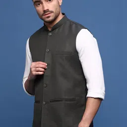 SHOWOFFFF Slim Fit Mandarin Collar Nehru Jacket image 5