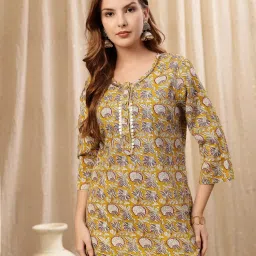 Zelena Cotton Zipless Short Kurti - Embroidered Neck, Maternity And Nursing - Yellow-image-30