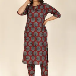 Aramya Women Printed Keyhole Neck Kurta-image-28
