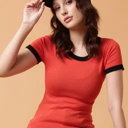 SHOWOFFFF Top-picture-24