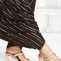 MIRAAN Floral Printed Sweetheart Neck Pure Cotton Straight Kurta & Patiala With Dupatta image 2