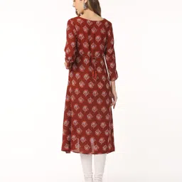 Bella Mama Three Fourth Sleeves Yoke Embroidered Maternity Kurta Floral Print - Maroon image 5