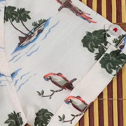 the lion and the fish The Lion & the Fish Woven Half Sleeves Island & Macaw Printed Shirt - Off White image 5