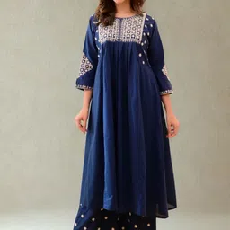 Morang Women Ethnic Motifs Embroidered Kurta with Trousers-picture-21