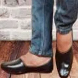 KRITARTH Men Solid Mojaris image 2