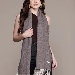 Cayman Woven Design Tasselled Woollen Stole image 3