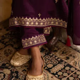 CHHAAP Women Ethnic Motifs Embroidered Regular Sequinned Kurta with Trousers & Dupatta image 5