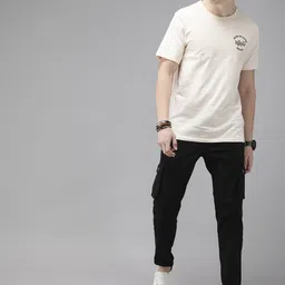 Roadster Men Black Regular Fit Solid Cargos image 3