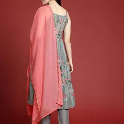 Anouk Floral Printed Tiered Kurta with Trousers & Dupatta image 3