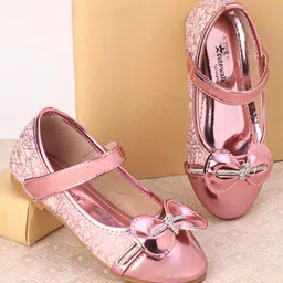 Cute Walk by Babyhug Front Strap Closure Bellies with Bow Applique - Pink-picture-11