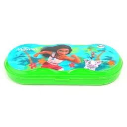 Disney by Gluman Peapod Pencil Box with Clip Lock & 3D Moana Print - Green image 1