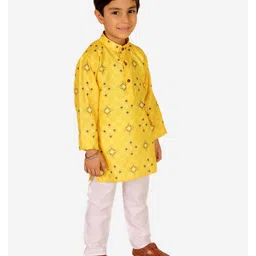 Superminis Pure Cotton Full Sleeves Seamless Geometric Design Printed Kurta With Pyjama - Yellow image 5