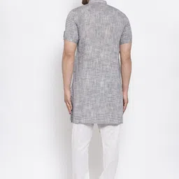 KLOTTHE Men Cotton Grey Checked Kurta image 4