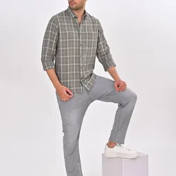 Indian Terrain Men Classic Slim Fit Windowpane Checked Spread Collar Casual Shirt image 2