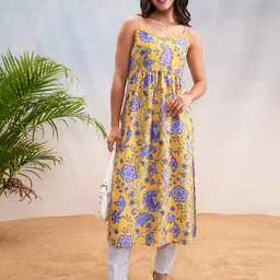 Vishudh Women Floral Printed Sequinned Kurta image 2