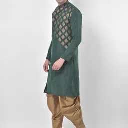 DEYANN Men Green & Gold-Toned Ethnic Motifs Printed Kurta image 2