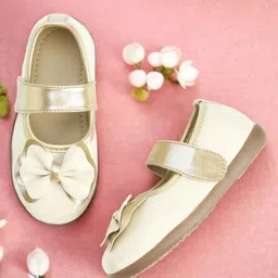 Chiu Bow Applique Detailed With Velcro Closure Mary Jane Ballerinas - Cream-picture-19