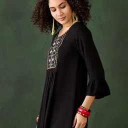 Sangria Embroidered A-Line Tops image 3