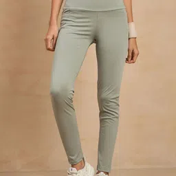 COLOR CAPITAL Women Pack of 4 Skin Fit Ankle Length Antimicrobial Sports Tights image 4