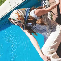 Sarisp Women Printed Scarf image 3