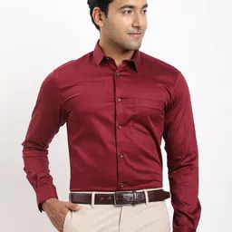 Indian Terrain Men Classic Fit Solid Spread Collar Formal Cotton Shirt-image-91