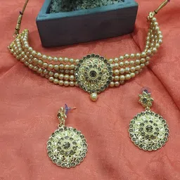 Women Click Stones Studded & Beaded Jewellery Set-picture-16