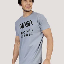 Greylongg Men Typography Printed Pockets T-shirt image 3