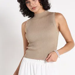 SHOWOFFFF Top-picture-14