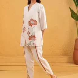 MISRI Embroidered Mandarin Collar Tunic With Trousers image 2