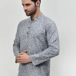 BAESD Men Thread Work Floral Kurta image 4