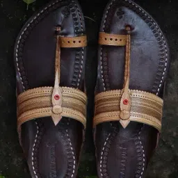 Kalapuri Men's Tan Kolhapuri Sandals-picture-26