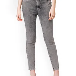 Kraus Jeans Women Skinny Fit High-Rise Light Fade Jeans-image-63