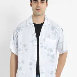 AMERICAN EAGLE OUTFITTERS Men Relaxed Fit Floral Printed Cuban Collar Casual Shirt-picture-24