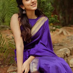 TheWonderWorld Woven Design Zari Silk Blend Handloom Saree image 4