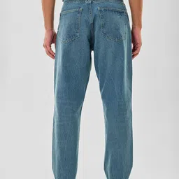 Snitch Men Mid-Rise Low Distress Light Fade Jeans image 4