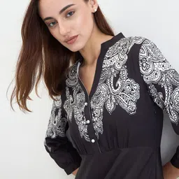 Styli Ethnic Motifs Print Fit & Flare Midi Dress image 2