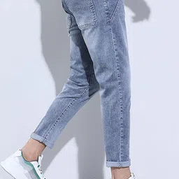 StyleCast Men Regular Fit Mid-Rise Slash Knee Light Fade Stretchable Jeans image 3