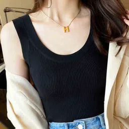 Outzidr Solid Scoup Neck Sleeveless Fitted Tank Top image 2