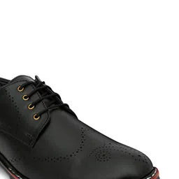 Woyak Men Textured Formal Brouges image 3