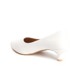 ICONICS Pointed Toe Kitten Heeled Pumps image 3