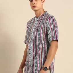 Anouk men white & navy blue kurta image 3