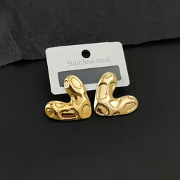 Jewels Galaxy Stainless Steel Gold Plated Heart Shaped Studs-picture-18