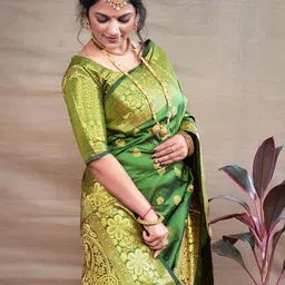 Mitera Woven Design Zari Silk Blend Banarasi Saree image 4