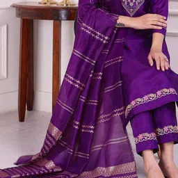 AVNISA ENTERPRISE Women Ethnic Motif Embroidered Thread Work Kurta with Trousers & Dupatta image 5