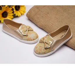 boyz n galz Bow Applique Detailed Floral Designed Slip On Shoes - Gold-picture-38