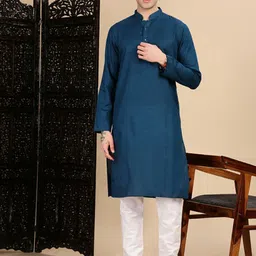 House of Pataudi Men Textured Kurta with Churidar-image-98