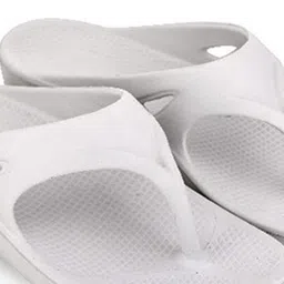 Feel alive Set Of 4 Ultra-Comfortable & Lightweight Clogs image 4