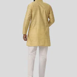 UATHAYAM Men Kurta image 2