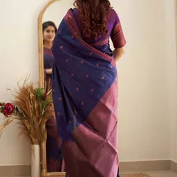 RAJMUDRAFASHION Woven Design Zari Silk Blend Handloom Banarasi Saree image 2