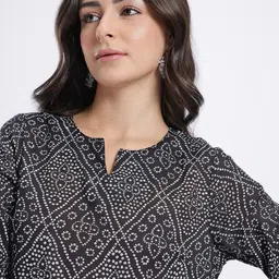 Anouk Rustic Bandhani Printed Round Neck Pure Cotton Straight Kurta image 3